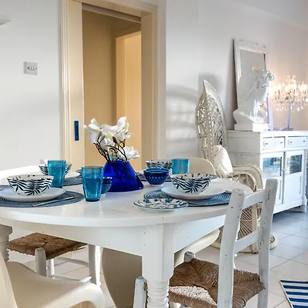 Apartment Spitaki By The Sea